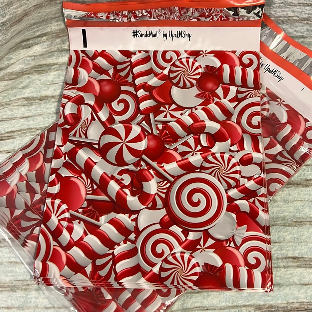 (20) 10x13 Christmas Polymailers